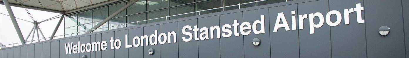 Londra Stansted Havalimanı dış görünüm, İngiltere