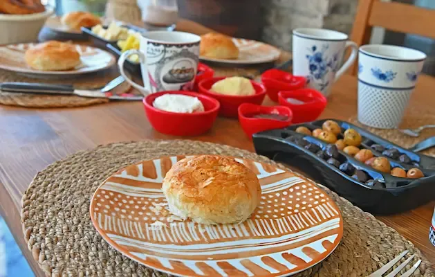 Boyoz, İzmir Kahvaltı mekanları